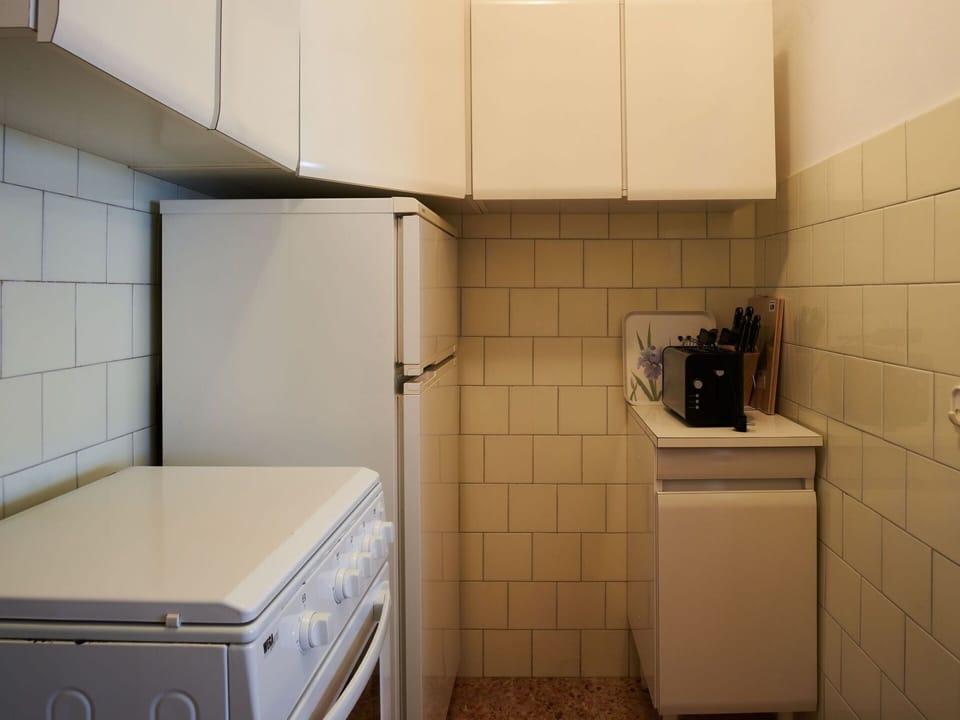 Laundry Room, Building, Cabinetry, House, Kitchen, Floor, Flooring, Major Appliance, Material Property, Gas