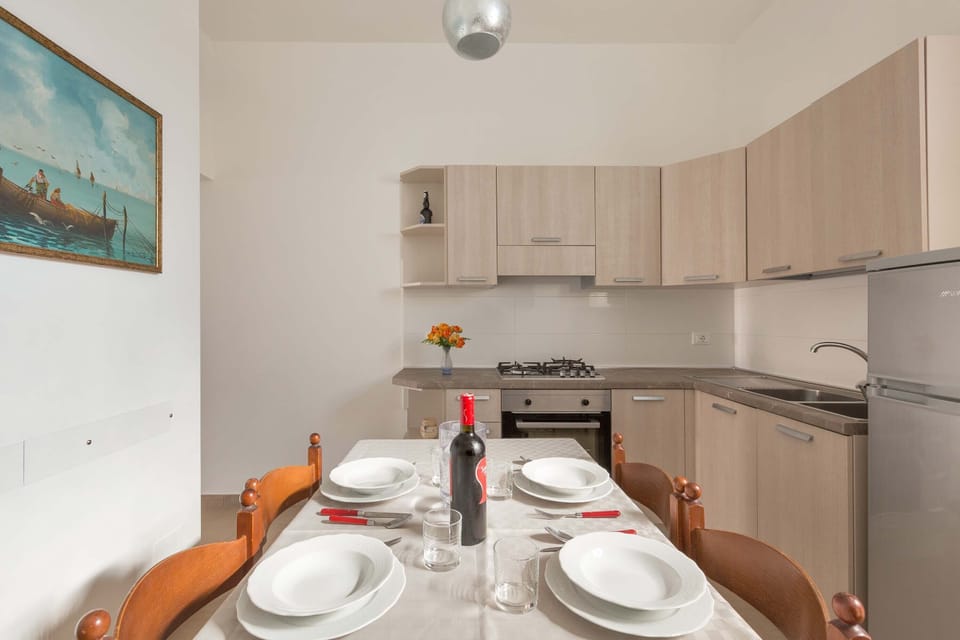 Full-size fridge, oven