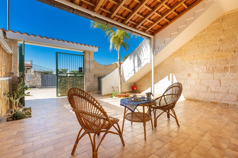 Villa | Balcony