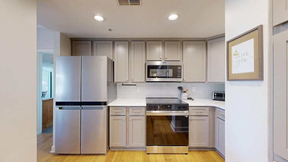 Newly Renovated Kitchen