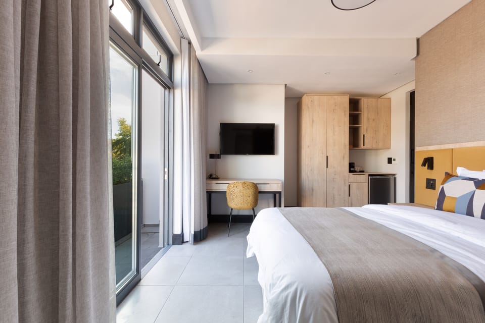 Standard Double Room | Premium bedding, in-room safe, desk, laptop workspace