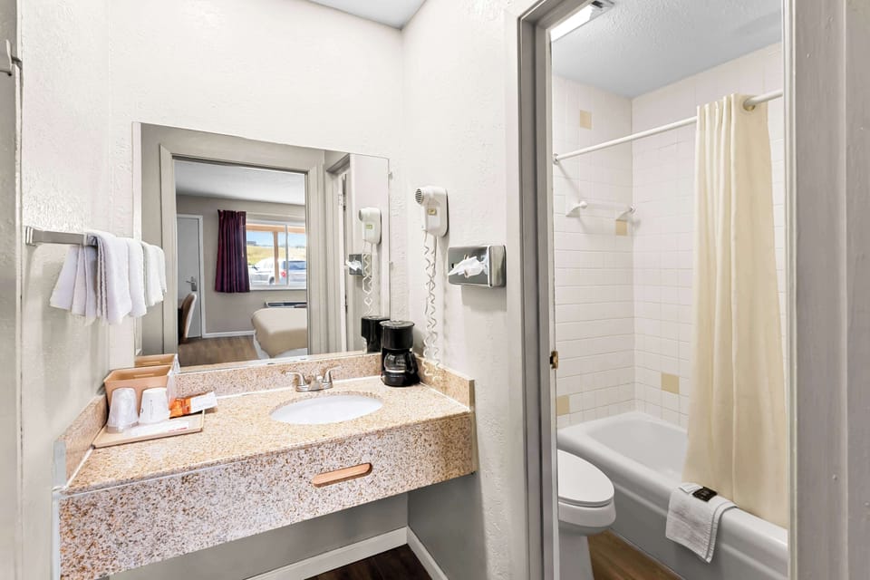 Rollaway beds, free WiFi, bed sheets, alarm clocks