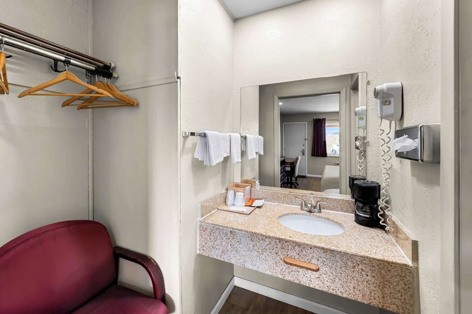 Rollaway beds, free WiFi, bed sheets, alarm clocks