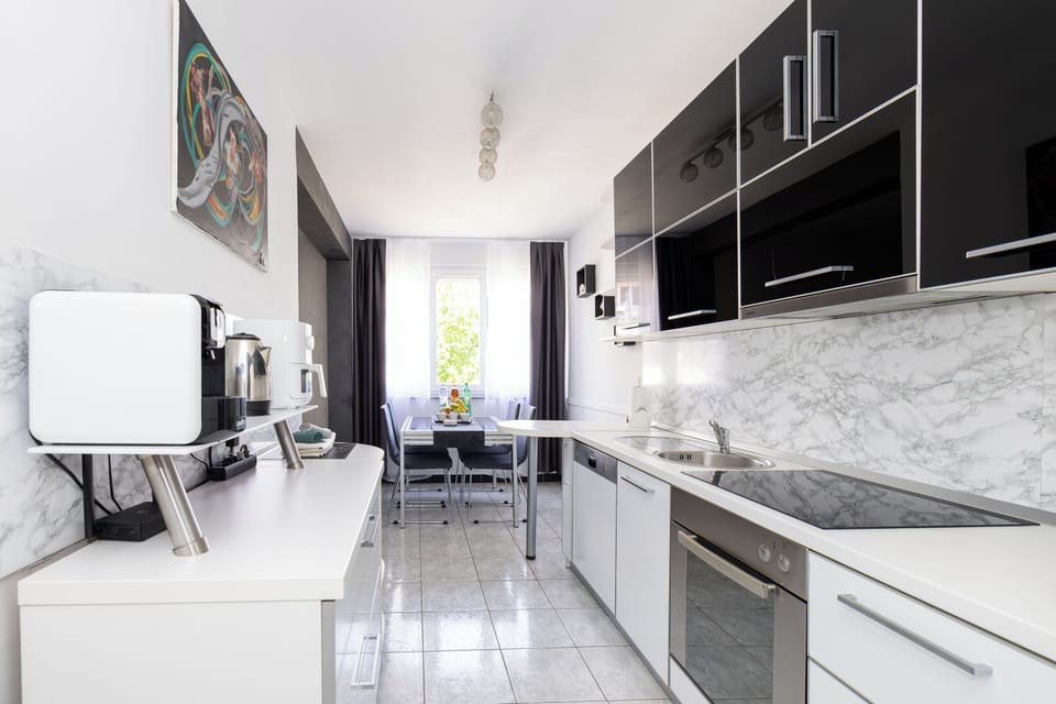 Comfort Apartment | Private kitchen | Fridge, microwave, oven, stovetop