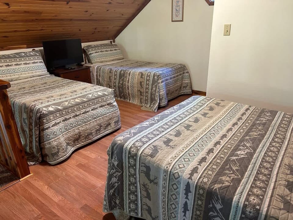 Two Twins in Loft Area