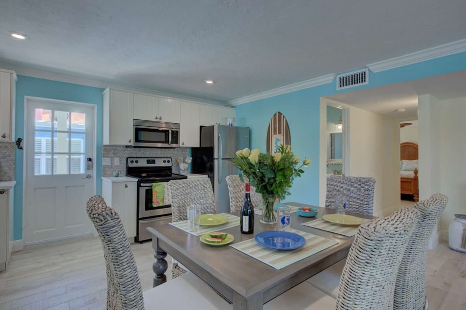 Condo (LuLu's Key House Loggerhead 2/2 Upsta) | Exterior