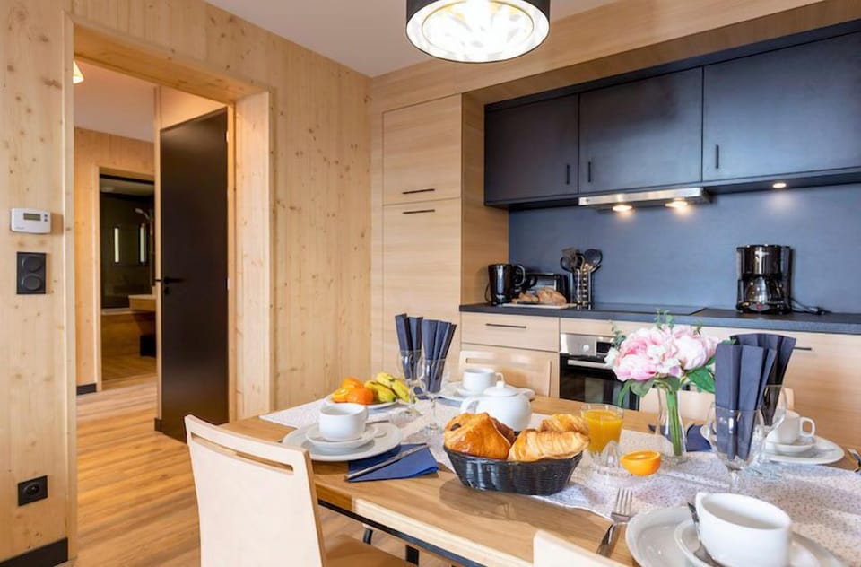 Tuck into a great meal in your dining area.