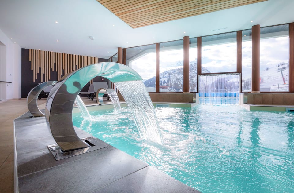 relax in the lovely indoor/outdoor pool after a day of skiing!