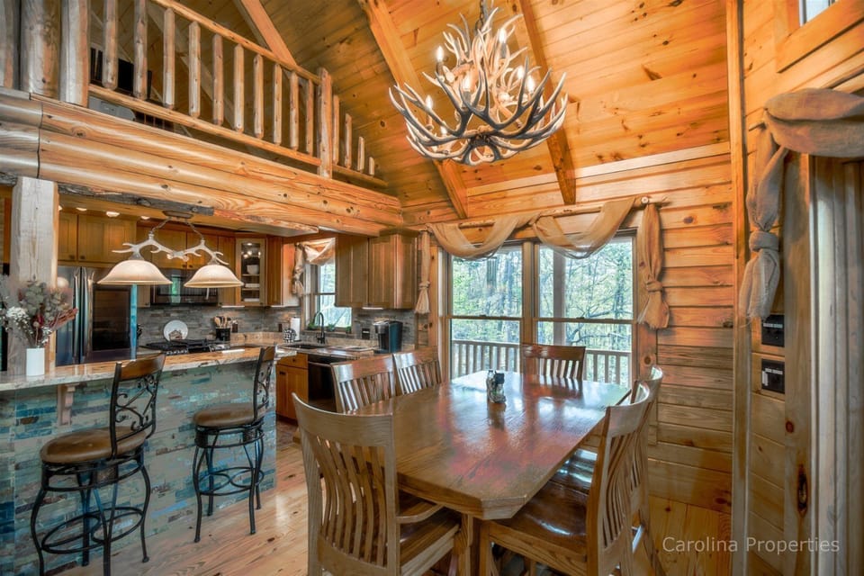 Dining area additional view
