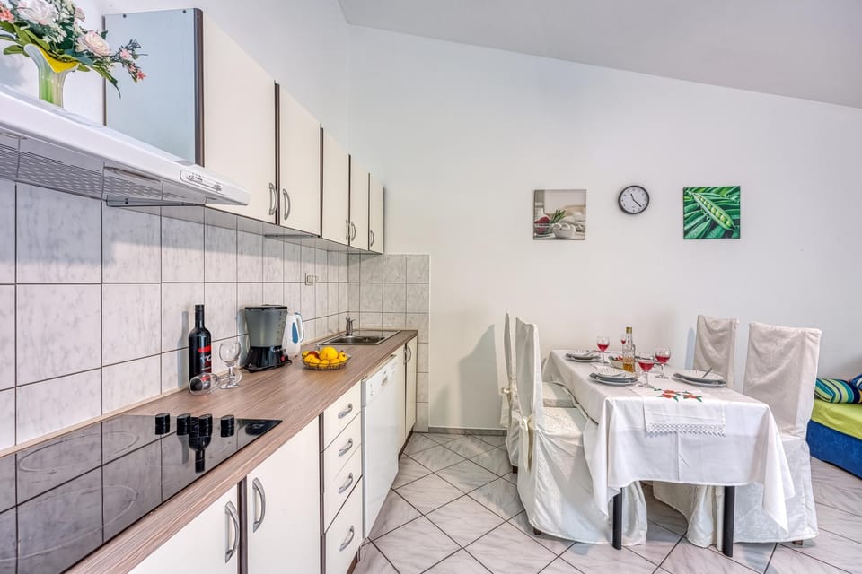 Kitchen and dining area