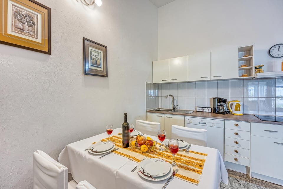 Kitchen and dining area