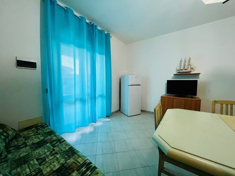 Apartment, 3 Bedrooms | 3 bedrooms, iron/ironing board, free wired internet