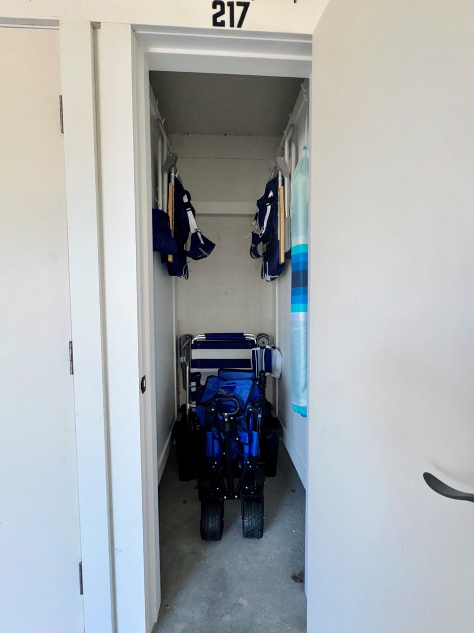 BEACH STORAGE