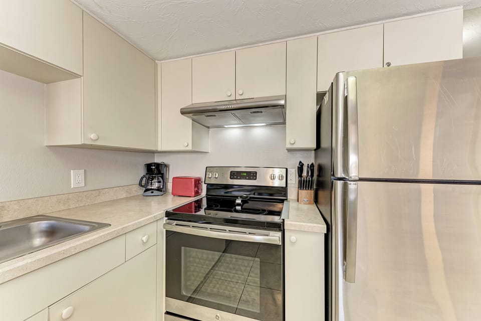 Fountainhead 2 - Gone Coastal Kitchen (2)