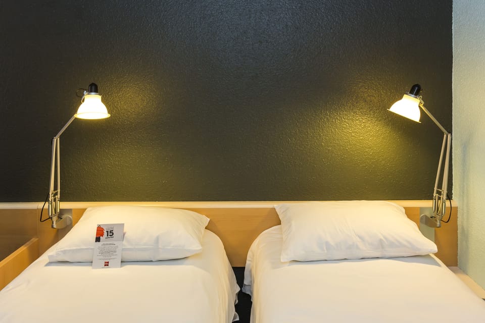 Standard Twin Room, 2 Twin Beds | In-room safe, desk, blackout drapes, soundproofing