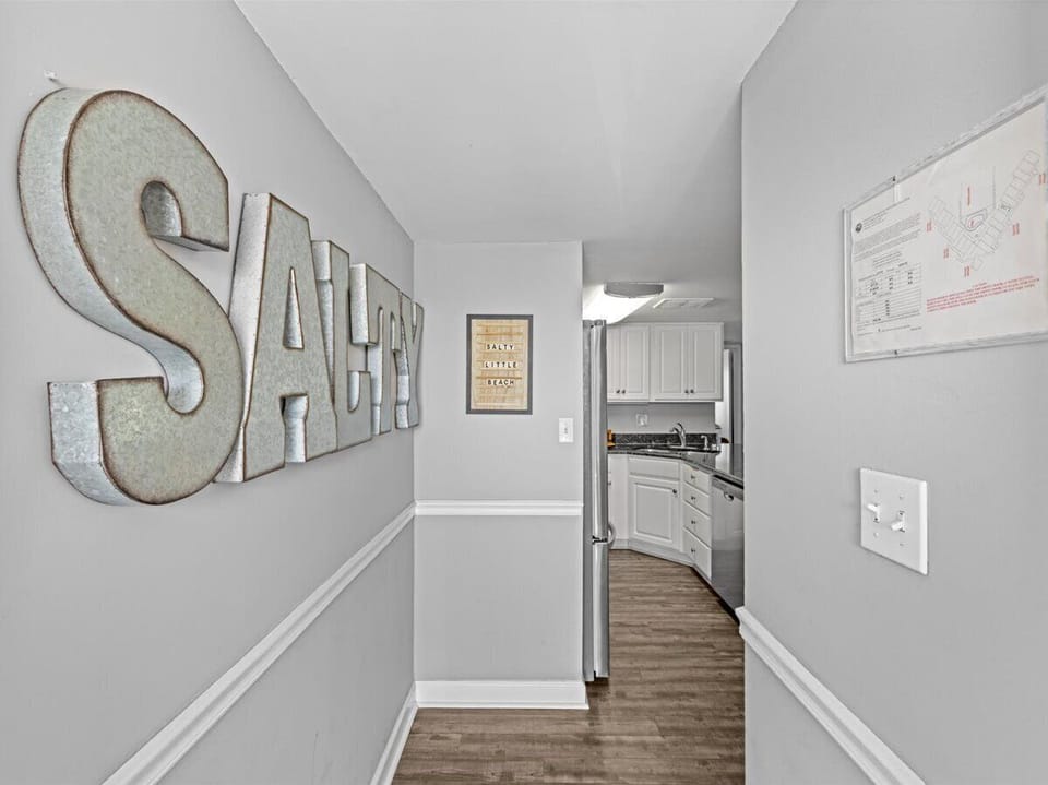 HSRC 607 Entryway