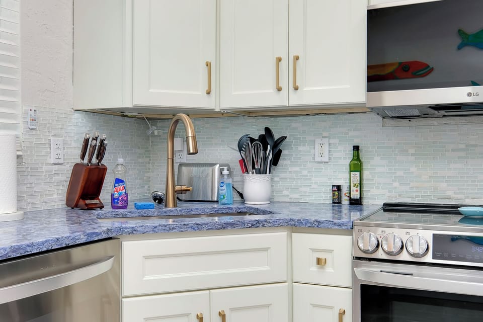 Fully stocked kitchen