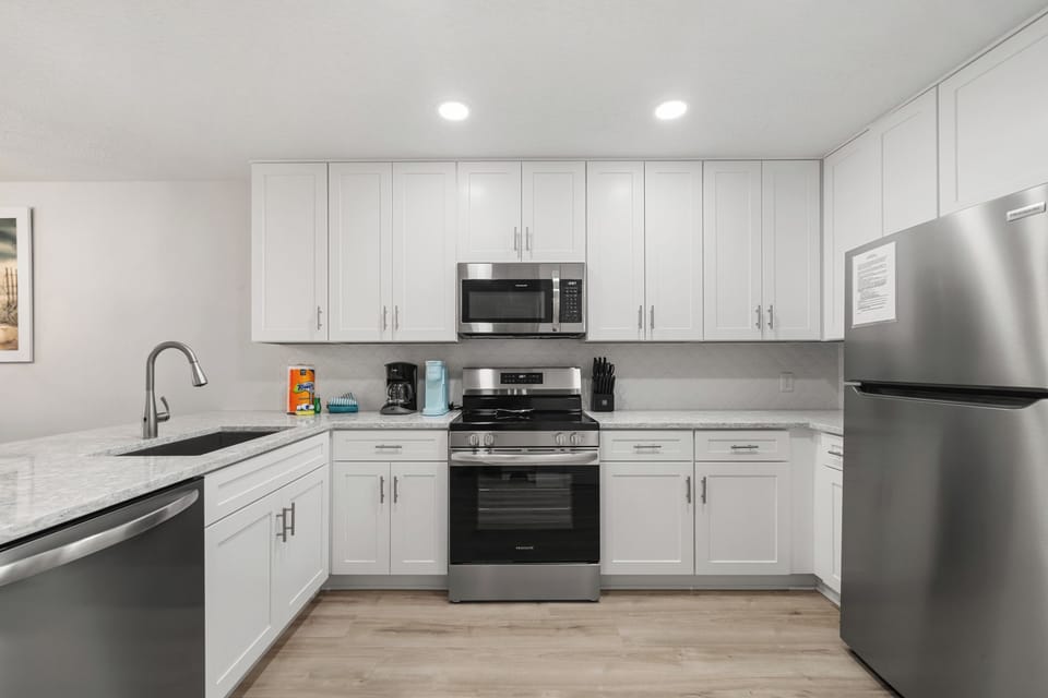 Newly renovated kitchen. New cabinets, countertop, appliances, everything!