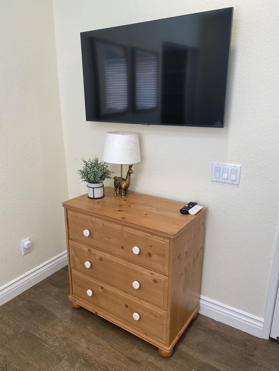 Another smart TV in the downstairs bedroom rounds out this retreat.