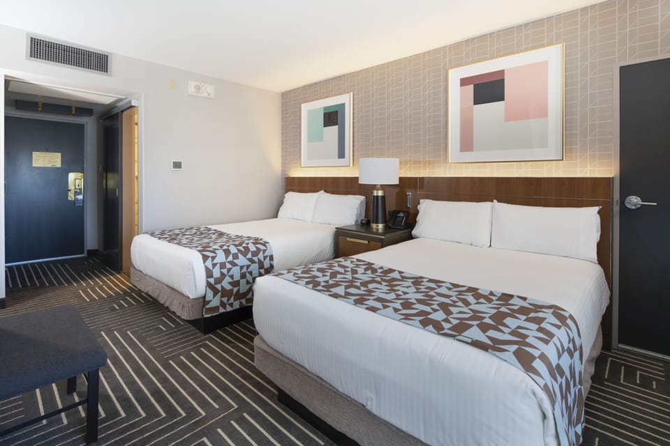 Premium bedding, in-room safe, desk, laptop workspace