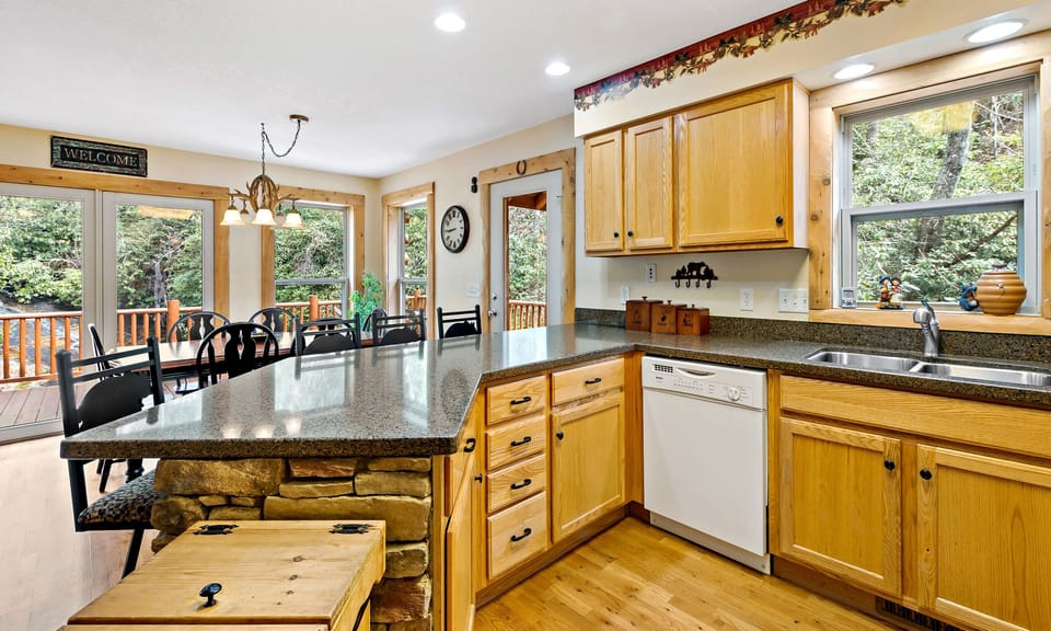 Spacious kitchen bar with seating for 4