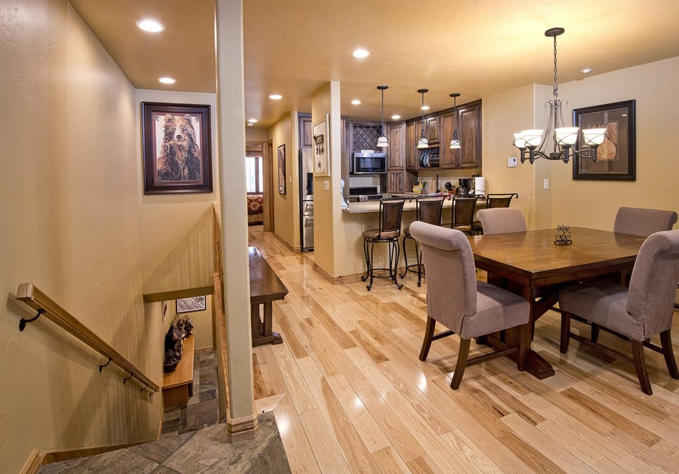 Dining/Kitchen