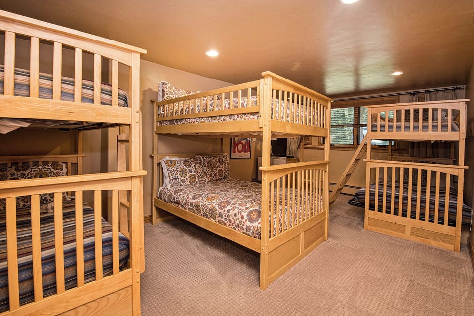Bunk Room - 3 twins, 3 fulls