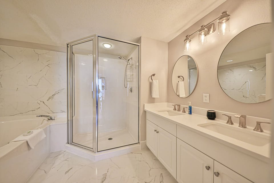 Master bathroom.