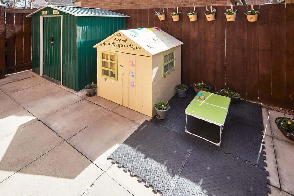 Beatrice Little Ducking, Middlesbrough - Host & Stay