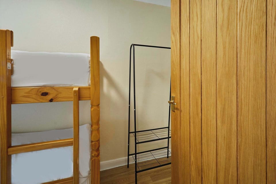 Rock Cottage, Whitby - Host & Stay