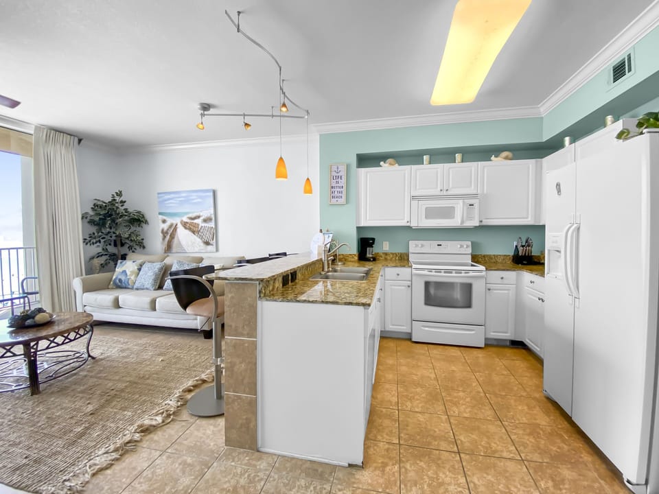 Condo, 2 Bedrooms | Private kitchen | Fridge, microwave, toaster