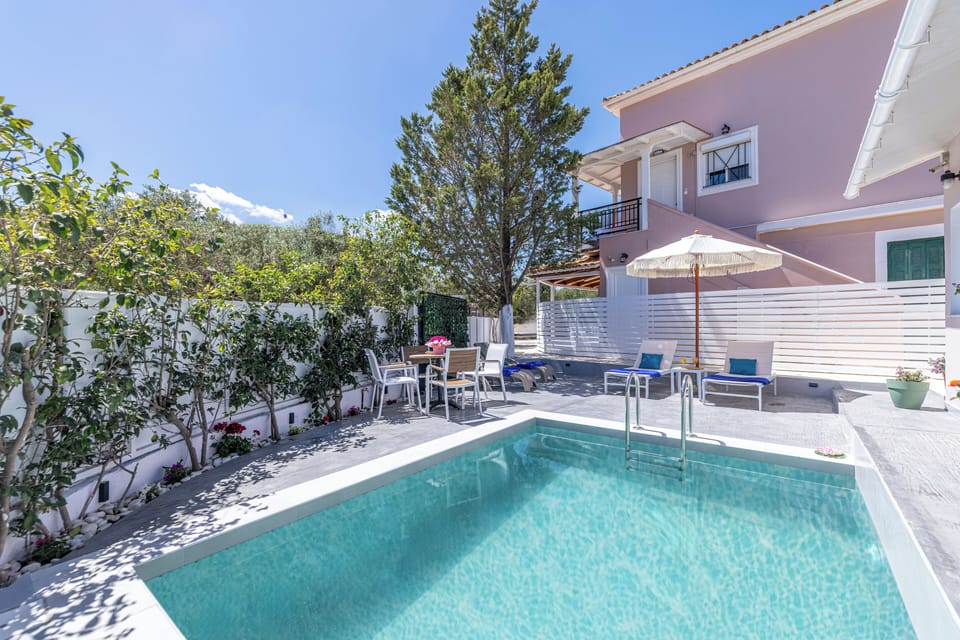 Sosos Garden Villa with Private Pool