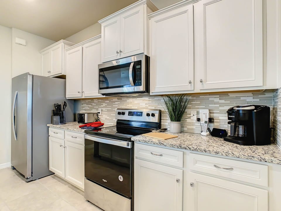 Fully Stocked Kitchen