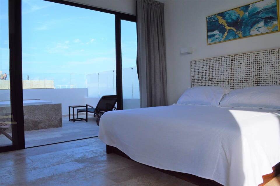Deluxe Apartment | 2 bedrooms, in-room safe, blackout drapes, iron/ironing board