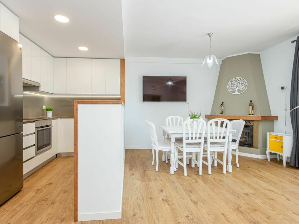 Furniture, Property, Cabinetry, Building, Chair, Lighting, Wood, Interior Design, Countertop, Kitchen