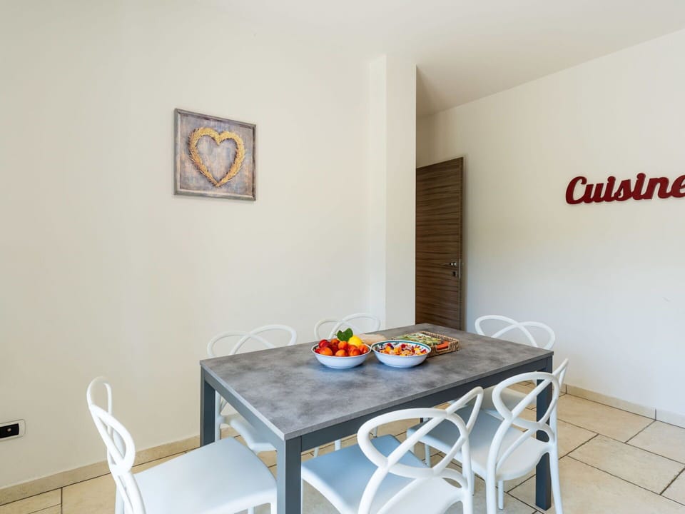 Furniture, Interior Design, Flooring, Floor, Kitchen & Dining Room Table, Table, Room, Chair, Dining Room, Ceiling