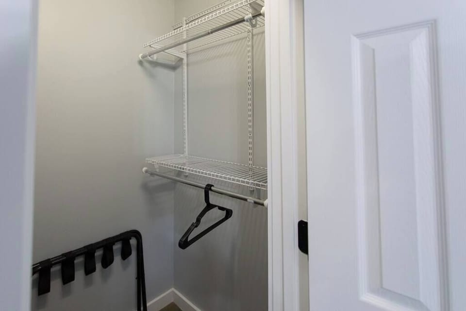 Storage for the light packer and the heavy packer.