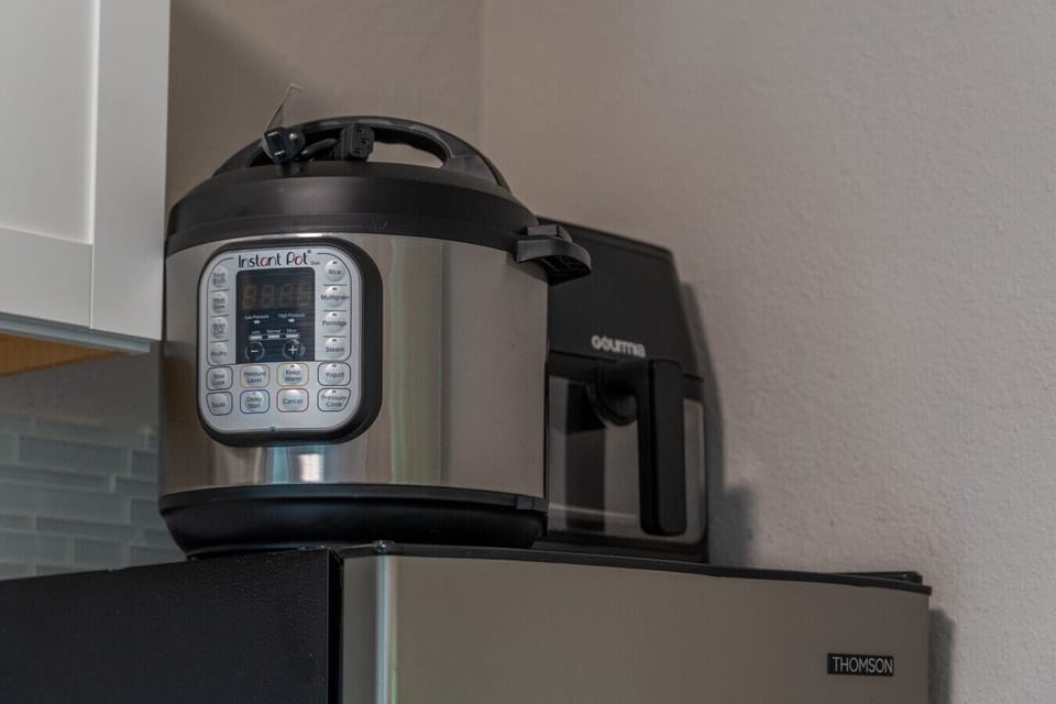 Insta-pot and Air Fryer