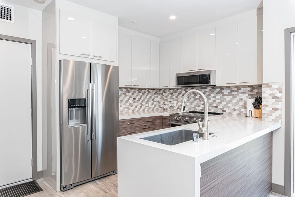 Kitchen comes stocked with dishes, cooking, baking and meal prep gear. All standard large and small appliances included. Guests must provide their own food and condiments.
                