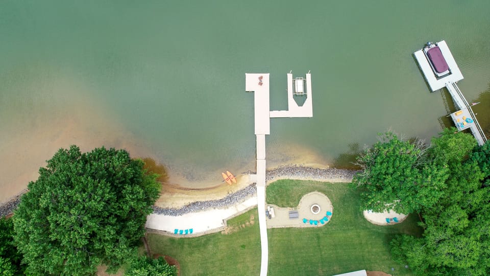 Aerial view of Lake Norman Escape.