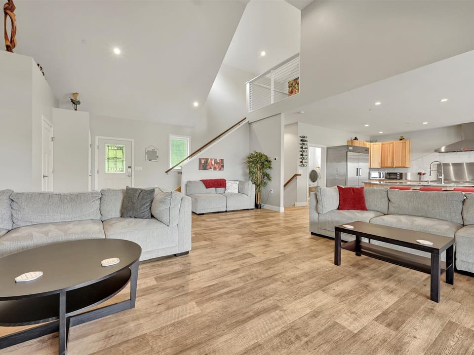 Spacious Living room 