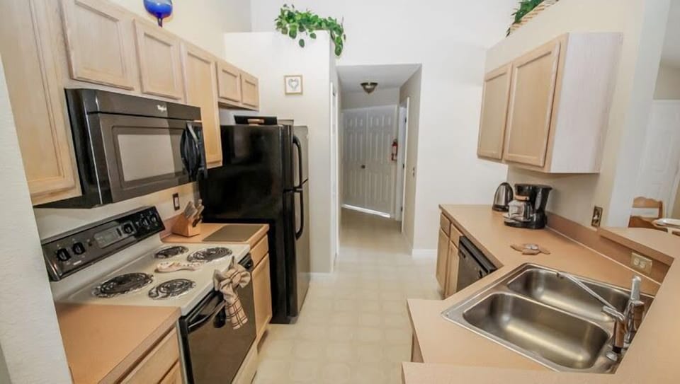 Fully equipped kitchen