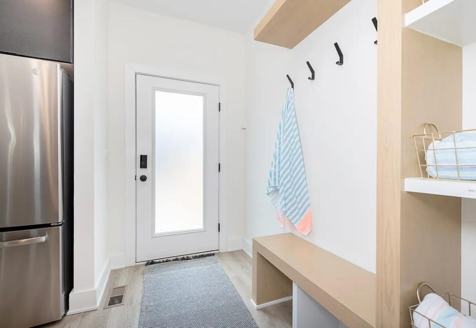 Entryway to backyard.