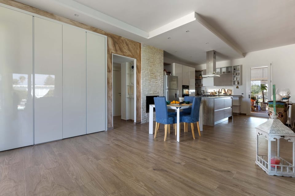 Villa | Private kitchen | Full-size fridge, microwave, oven, dishwasher