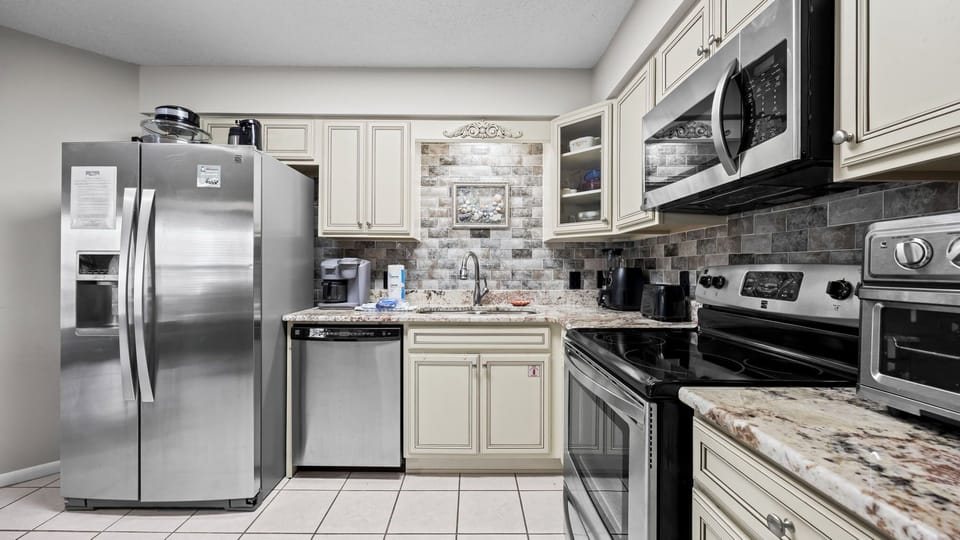 Sandpiper 4B - Kitchen area