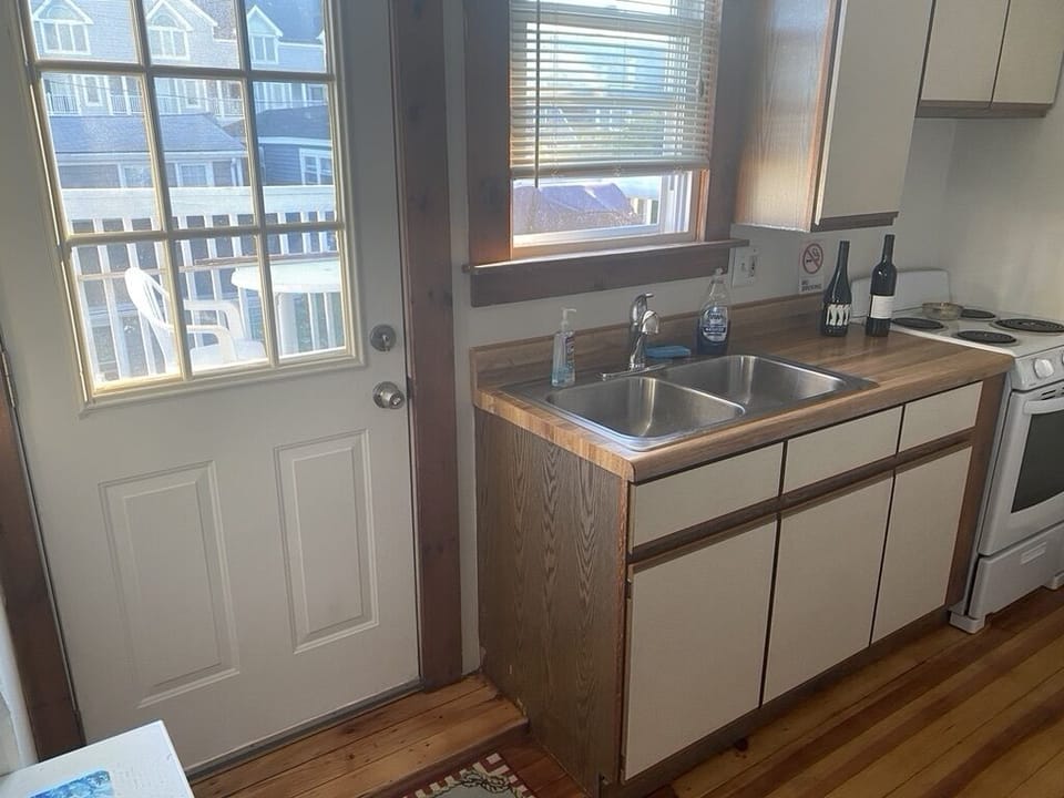 Kitchen with door to the back deck
