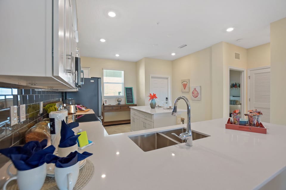 Fully equipped kitchen