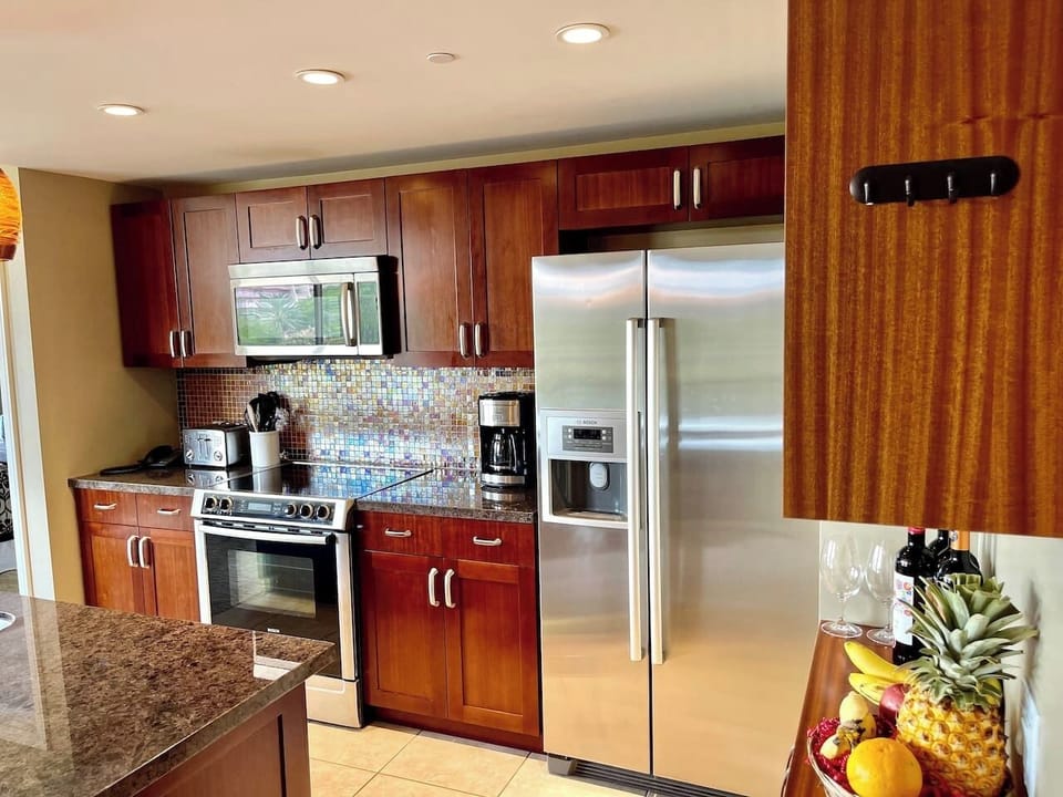 Full kitchen with Bosch appliances