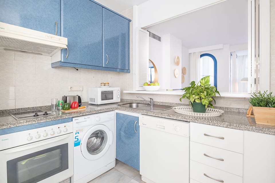 Kitchen will all utilities