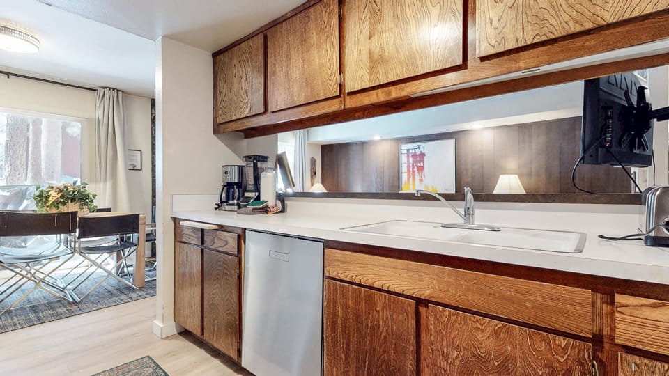 Condo, 1 Bedroom | Interior